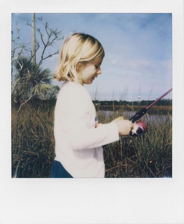 Alt view image 2 of 3 - Polaroid Now 3rd Generation I-Type Instant Film Camera - Teal - Camera Only No Film (9198)