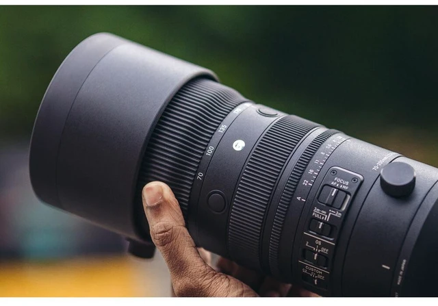 Alt view image 7 of 7 - Sigma 70-200mm f/2.8 DG DN OS Sports Lens (Sony E) + Bundle