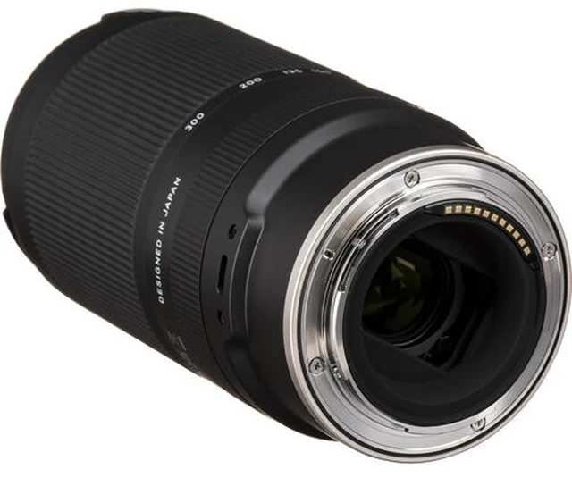 Alt view image 7 of 7 - Tamron 70-300mm f/4.5-6.3 Di III RXD Lens for Nikon Z Bundle