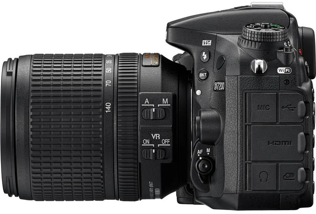 Alt view image 6 of 7 - Nikon D7200 Digital Camera with 18-140mm VR Lens (1555) + 64GB Card + Bag (Intl)