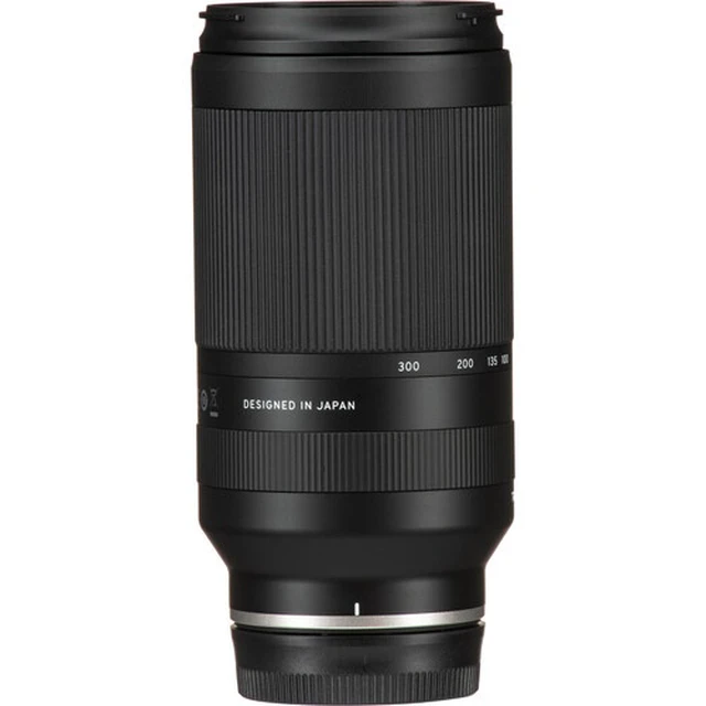 Alt view image 4 of 7 - Tamron 70-300mm f/4.5-6.3 Di III RXD Lens for Sony E Bundle