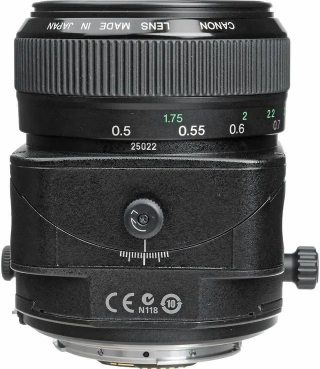 Alt view image 4 of 4 - Canon TS-E 90mm f/2.8 Tilt-Shift Lens  with BONUS 128GB Memory Card and Canon Carrying Case Combo  (Special Intl Model)