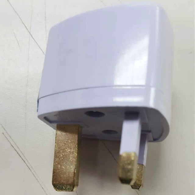 Main image of Lot of 10 Universal UK Flat Pin 3Pin Travel Power Plugs Worldwide Adaptor Type G Plug (White)