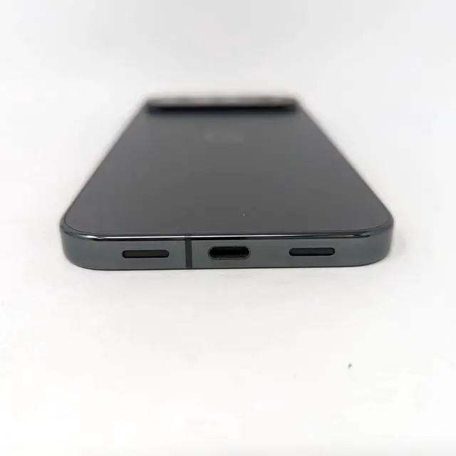 Alt view image 5 of 7 - Google Pixel 10 Pro XL GUL82 256GB Verizon 6.8 inch 16GB RAM Smartphone - Obsidian - Good
