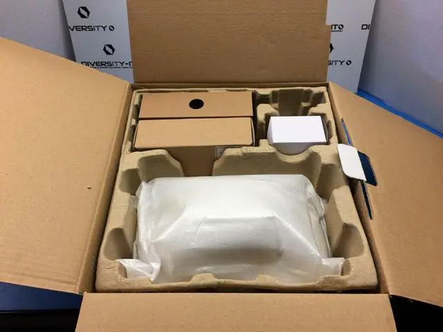 Alt view image 2 of 4 - Ruckus Wireless ZoneFlex 7731 5GHz 802.11n Outdoor Wireless Ant. 901-7731-US01