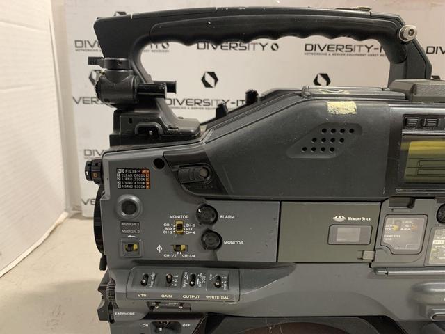 Alt view image 5 of 13 - Sony HDW-750 HDCAM HD Video Camera Digital HDVS Camcorder