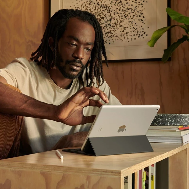 Alt view image 6 of 7 - Apple 2021 iPad 9th Gen (10.2 inch, Wi-Fi + Cellular, 64GB, MK663LL/A) Space Gray