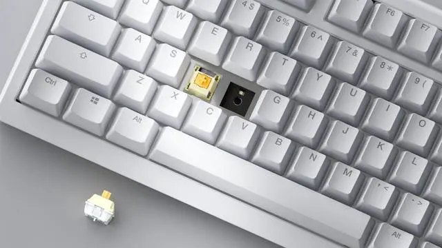 Alt view image 4 of 7 - Ducky One X White Full Size Inductive Keyboard