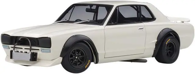 Main image of 1972 Nissan Skyline GT-R (KPGC-10) Racing White "Millennium" 1/18 Diecast Model Car by Autoart