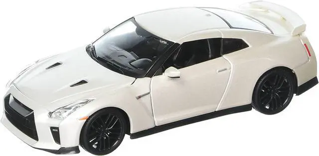 Alt view image 3 of 6 - 2017 Nissan GT-R R35 White 1/24 Diecast Model Car by BBurago