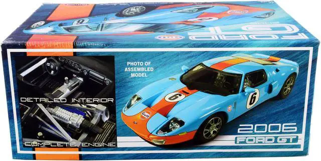 Alt view image 4 of 7 - Polar Lights 955 1/25 2006 Ford GT Snap Kit
