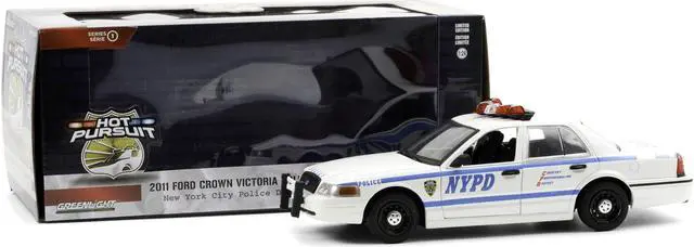 Alt view image 6 of 6 - 2011 Ford Crown Victoria Police Interceptor (NYPD) White "Hot Pursuit" Series 1/24 Diecast Model Car by Greenlight