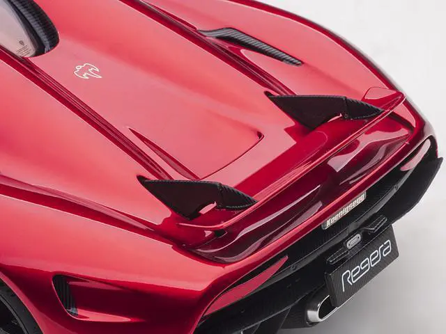 Alt view image 4 of 14 - Koenigsegg Regera Candy Red 1/18  Model Car by Autoart