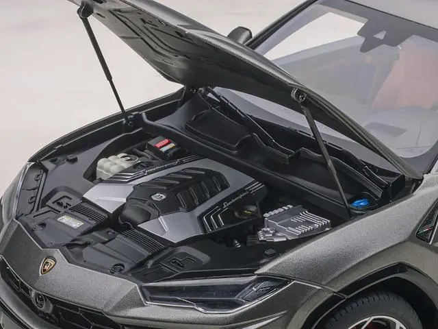Alt view image 3 of 10 - Lamborghini Urus Grigio Lynx Gray Metallic 1/18 Model Car by Autoart
