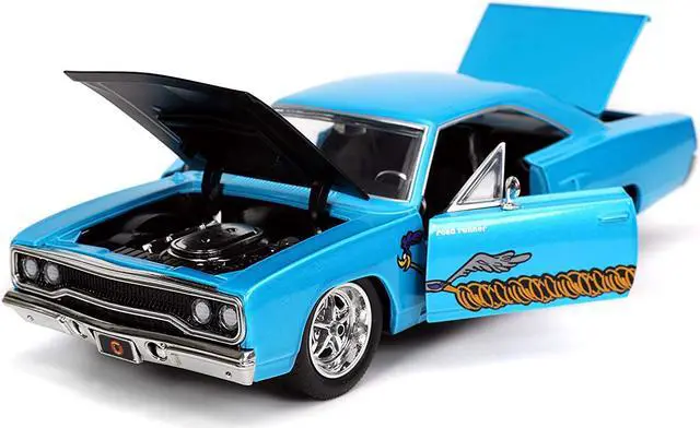 Main image of 1970 Plymouth 440-6BBL RoadRunner Light Blue Met. & Wile E. Coyote Diecast Figure "Looney Tunes" 1/24 Diecast Model Car by Jada