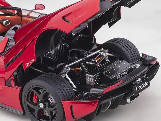 Alt view image 5 of 14 - Koenigsegg Regera Candy Red 1/18  Model Car by Autoart
