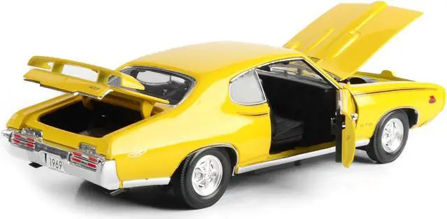 Alt view image 3 of 6 - 1969 Pontiac GTO Judge Yellow 1/18 Diecast Model Car by Motormax