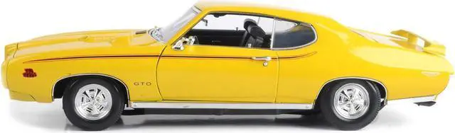 Alt view image 4 of 6 - 1969 Pontiac GTO Judge Yellow 1/18 Diecast Model Car by Motormax