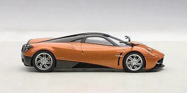 Alt view image 2 of 4 - Pagani Huayra Bronze 1/43 Diecast Model Car by Autoart