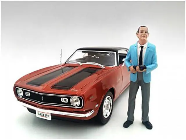 Alt view image 4 of 7 - "The Robbers" 4 Piece Figure Set For 1:24 Scale Models by American Diorama