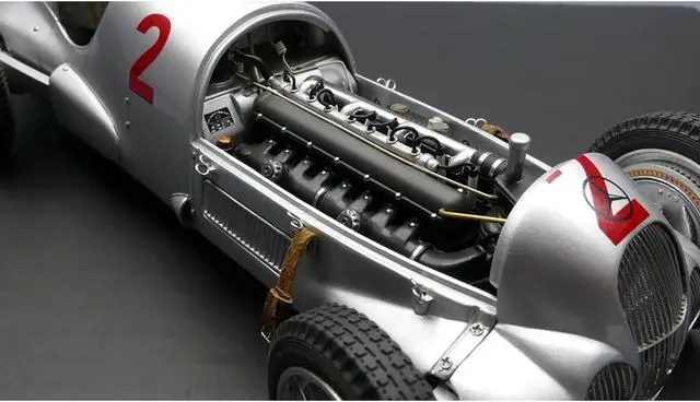 Alt view image 2 of 3 - Mercedes W125 #2 Hermann Lang 1937 GP Donington Limited to 1000pc Worldwide 1/18 Diecast Model Car by CMC