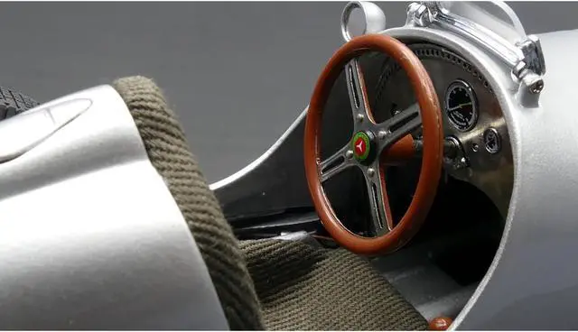 Alt view image 3 of 3 - Mercedes W125 #2 Hermann Lang 1937 GP Donington Limited to 1000pc Worldwide 1/18 Diecast Model Car by CMC