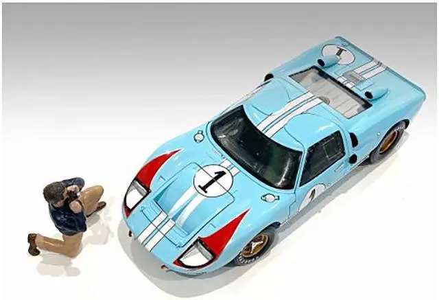 Alt view image 5 of 5 - "Race Day 2" Figurine IV for 1/18 Scale Models by American Diorama