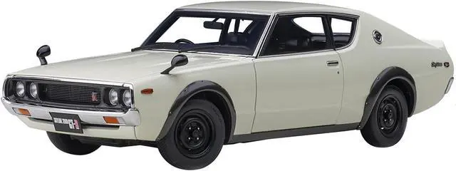 Alt view image 7 of 15 - Nissan Skyline 2000GT-R (KPGC110) RHD (Right Hand Drive) White 1/18 Model Car by Autoart