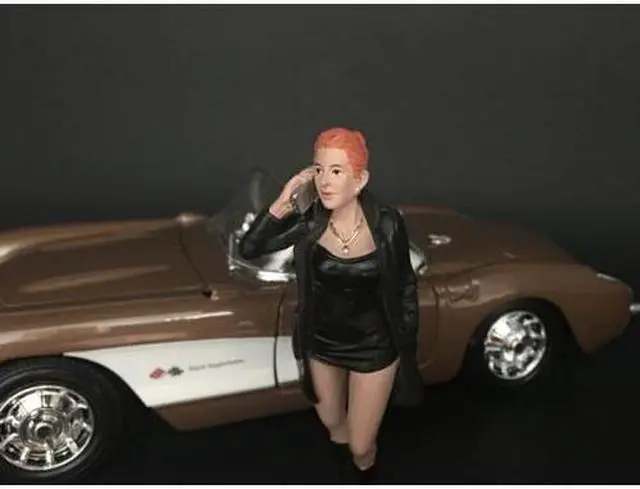 Alt view image 5 of 6 - \Ladies Night\ Gianna Figurine for 1/18 Scale Models by American Diorama"""