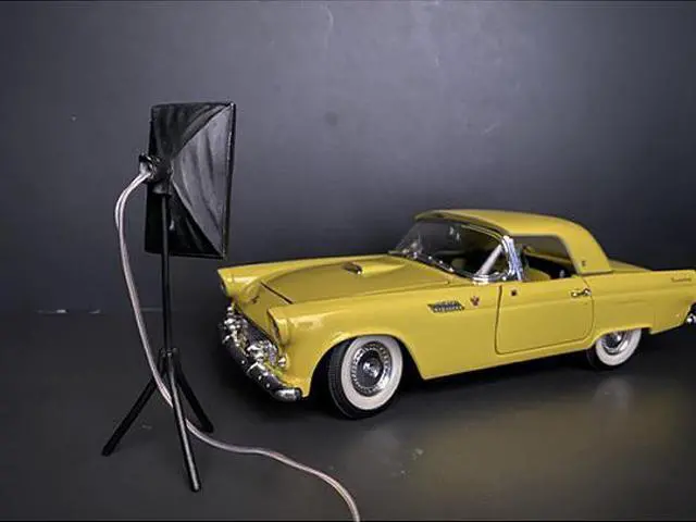 Alt view image 6 of 7 - Photographer Lighting Kit Set of 2 Lights for 1/24 Scale Models by American Diorama 38439