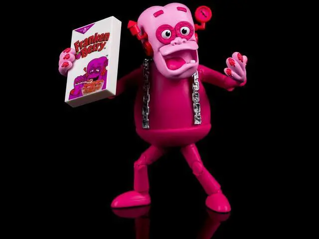 Alt view image 5 of 7 - Franken Berry 6.25" Moveable Figurine with Alternate Head and Cereal Box "General Mills" 1/12 Scale by Jada
