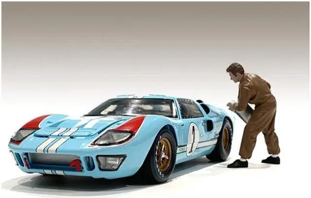 Alt view image 5 of 5 - "Race Day 1" Figurine VI for 1/24 Scale Models by American Diorama
