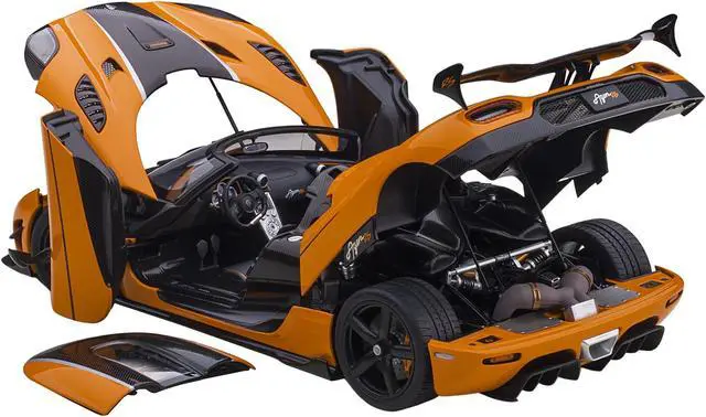 Alt view image 4 of 9 - 1976 Ford Gran Torino Red with White Stripe (Weathered Version) "Starsky and Hutch" (1975-1979) TV Series 1/24 Diecast Model Car by Greenlight