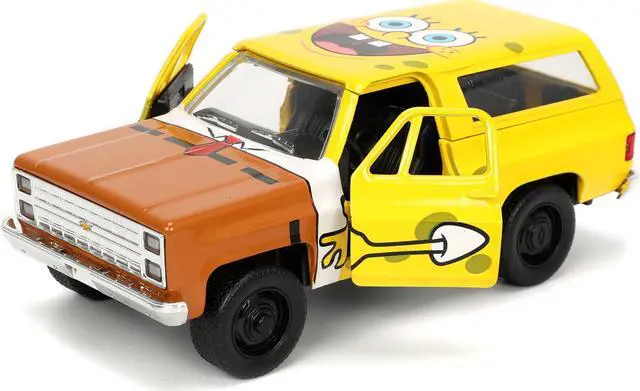 Alt view image 4 of 8 - 1980 Chevrolet K5 Blazer with SpongeBob SquarePants Diecast Figurine "Hollywood Rides" Series 1/32 Diecast Model Car by Jada