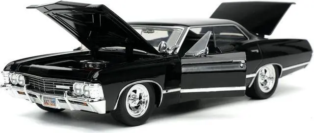 Alt view image 5 of 9 - 1967 Chevrolet Impala SS Sport Sedan Black and Dean Winchester Diecast Figurine "Supernatural" (2005-2020) TV Series "Hollywood Rides" Series 1/24 Diecast Model Car by Jada
