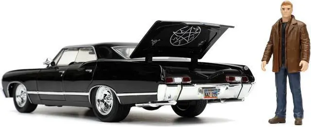 Alt view image 6 of 9 - 1967 Chevrolet Impala SS Sport Sedan Black and Dean Winchester Diecast Figurine "Supernatural" (2005-2020) TV Series "Hollywood Rides" Series 1/24 Diecast Model Car by Jada