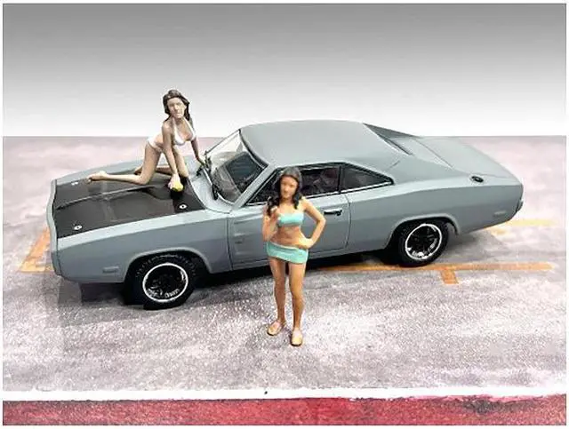 Alt view image 3 of 6 - "Car Wash Girls" Set 1 Dorothy and Barbara 2 Piece Figure for 1/43 Scale Models by American Diorama
