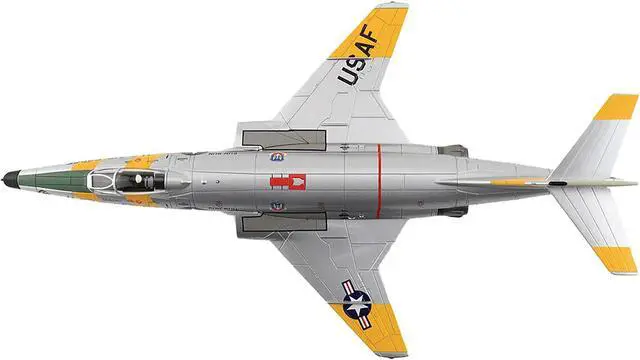 Alt view image 3 of 5 - McDonnell RF-101C Voodoo Fighter Aircraft "363rd TRW, Operation Sun Run" (1957) US Air Force 1/72 Diecast Model by Hobby Master
