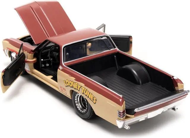 Alt view image 4 of 6 - 1967 Chevrolet El Camino Brown & Beige w/Graphics & Figure "Looney Tunes" "Hollywood Rides" 1/24 Diecast Model Car by Jada