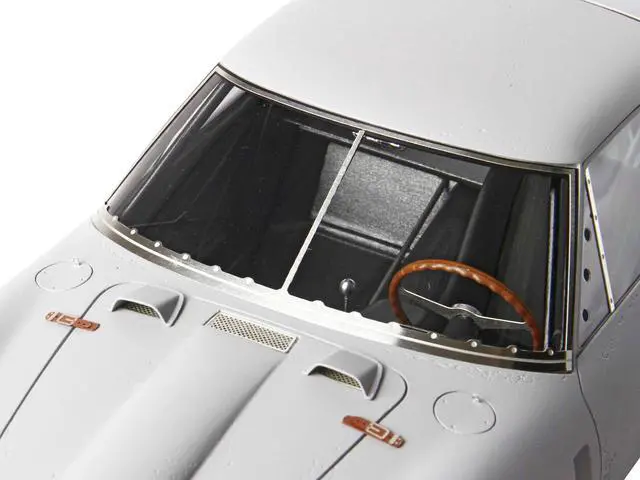 Alt view image 3 of 6 - Ferrari 250 GTO Willy Mairesse - Stirling Moss Test Monza (1961) with DISPLAY CASE Limited Ed to 462 pcs 1/18 Model Car by BBR