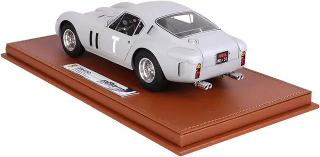 Alt view image 6 of 6 - Ferrari 250 GTO Willy Mairesse - Stirling Moss Test Monza (1961) with DISPLAY CASE Limited Ed to 462 pcs 1/18 Model Car by BBR
