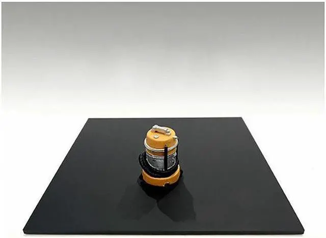 Main image of "Detail Masters" Figure 6 (Wet/Dry Vac) for 1/18 Scale Models by American Diorama