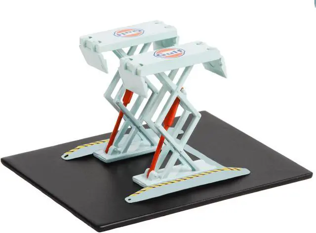 Alt view image 2 of 3 - Automotive Double Scissor Lift "Gulf Oil" Light Blue "Double Scissor Lifts" Series 1 1/64 Diecast Model by Greenlight