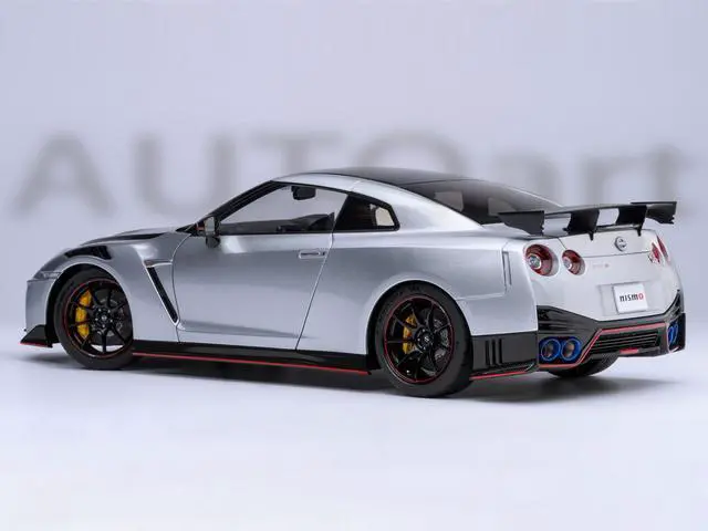 Alt view image 6 of 6 - 2022 Nissan GT-R (R35) Nismo Special Edition RHD Ultimate Metal Silver with Carbon Hood and Top 1/18 Model Car by Autoart