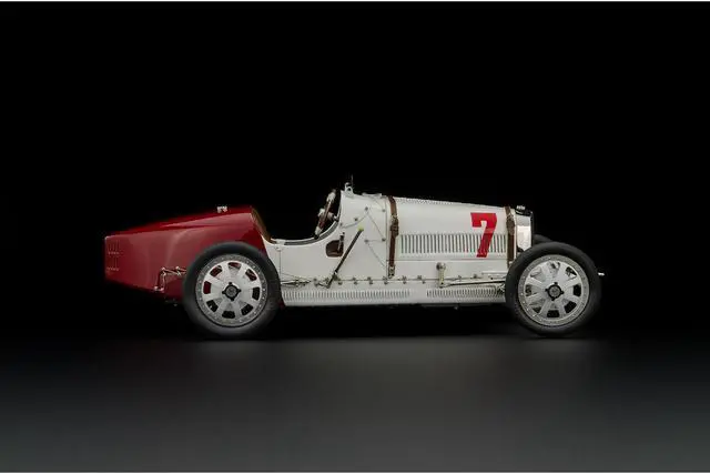 Alt view image 2 of 3 - Bugatti T 35 TYPE 35 Grand Prix National Color Project Poland 1/18 Diecast Model Car by CMC