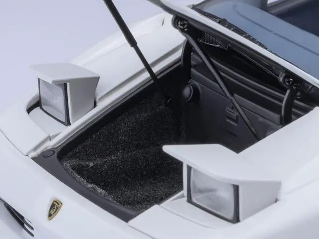 Alt view image 3 of 6 - Lamborghini Diablo SE30 Jota Impact White 1/18 Model Car by Autoart
