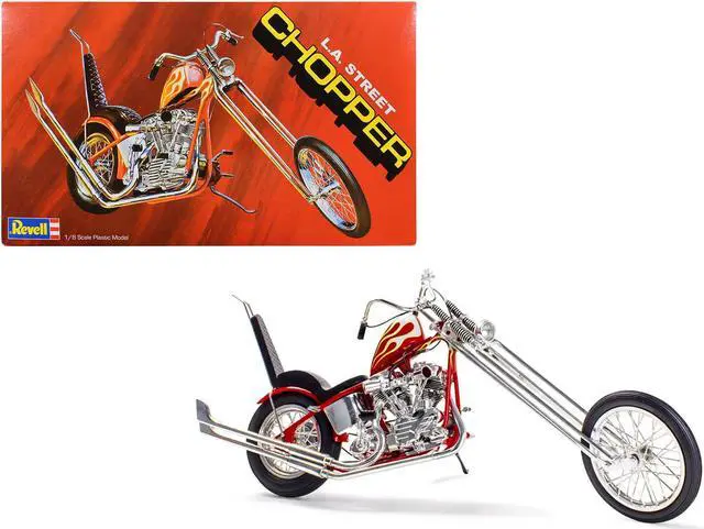 Main image of Level 5 Model Kit LA Street Chopper Motorcycle 1/8 Scale Model by Revell