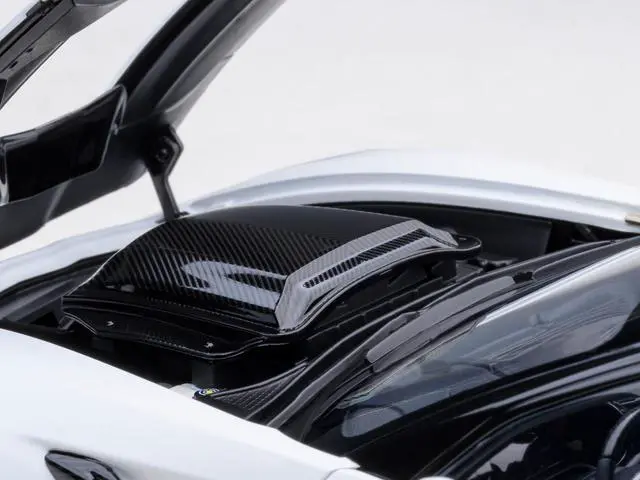 Alt view image 3 of 6 - 2019 Chevrolet Corvette C7 ZR1 Arctic White with Carbon Top 1/18 Model Car by Autoart