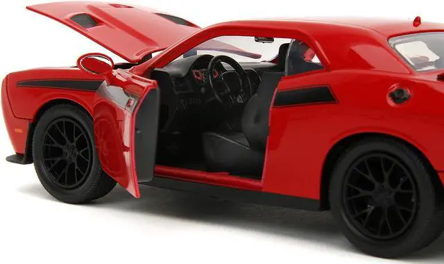 Alt view image 4 of 6 - 2015 Dodge Challenger Red with Black and Diecast Figure "The Walking Dead" (2010-2022) TV Series 1/24 Die Cast Model Car by Jada