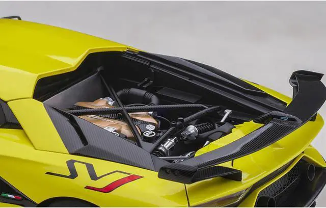 Alt view image 4 of 8 - Lamborghini Aventador SVJ Giallo Tenerife / Pearl Yellow 1/18 Model Car by Autoart